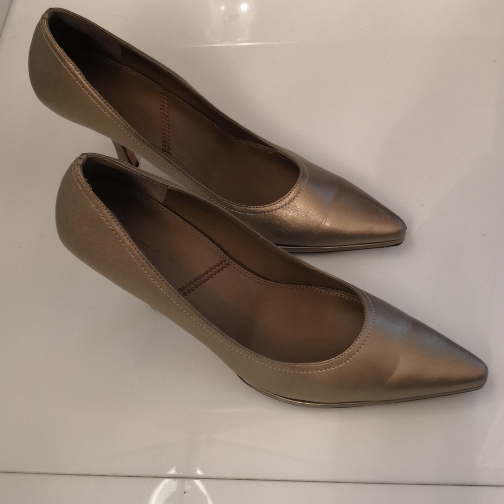 Tahari Gold Pumps, Sz 7.5